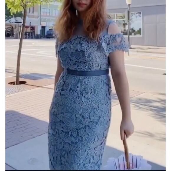 Women's Blue Lace Peplum Mini Dress Size M Party Cocktail - Picture 3 of 5